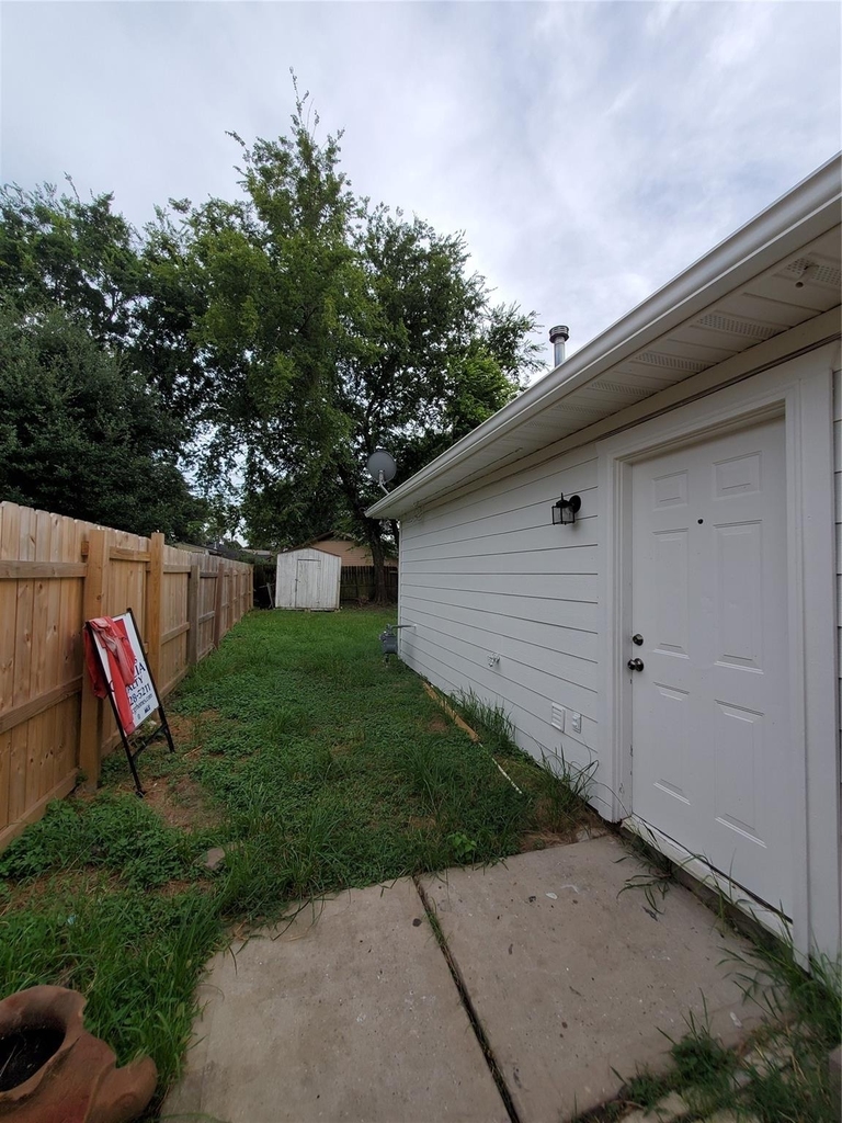 5319 Cherie Crest Court - Photo 2