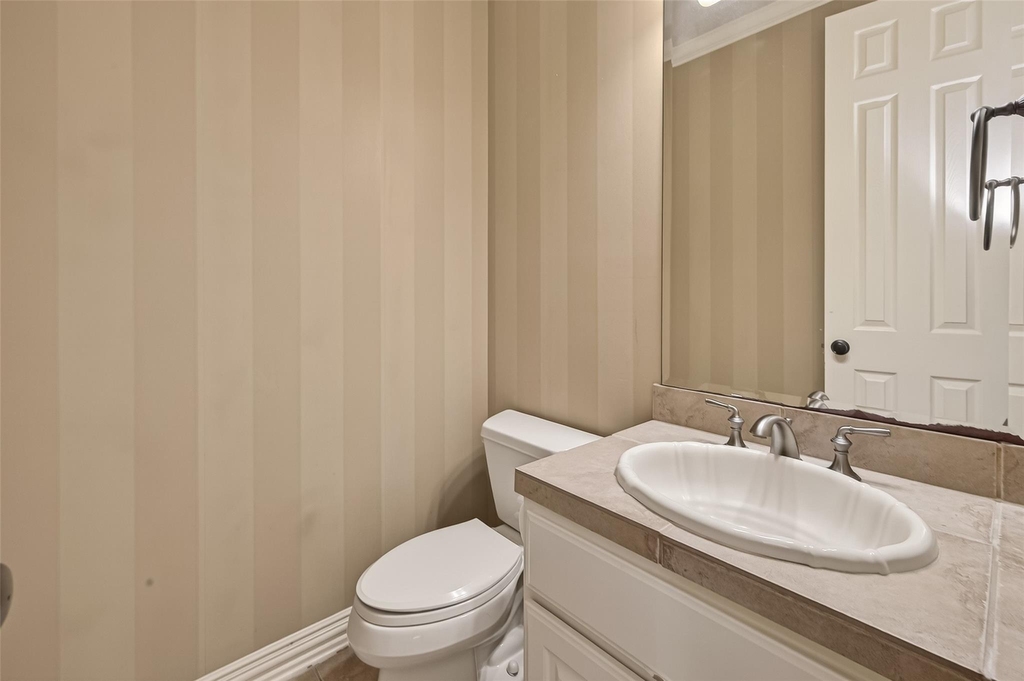 2210 Bywater Drive - Photo 38