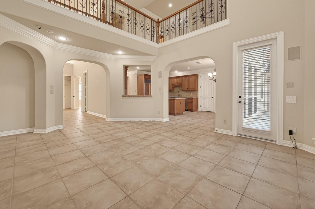 2210 Bywater Drive - Photo 4