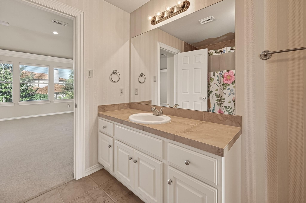 2210 Bywater Drive - Photo 32