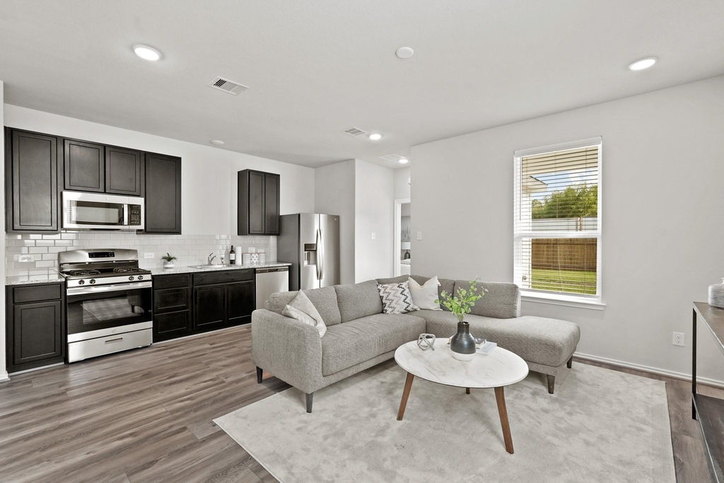 1443 Acorn Meadow Street - Photo 5