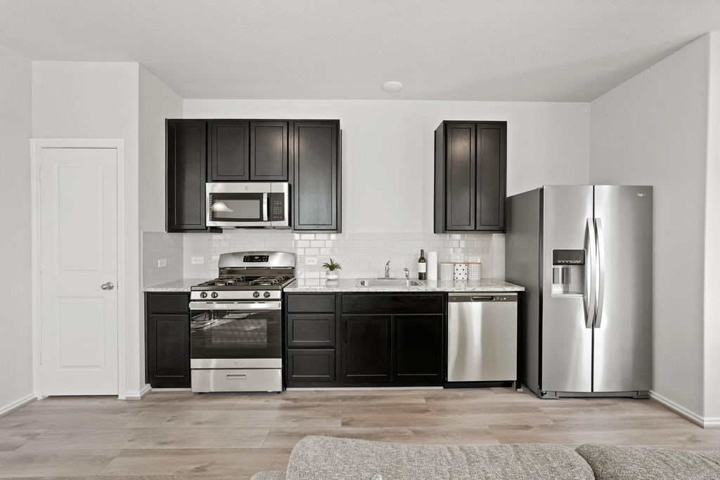 1443 Acorn Meadow Street - Photo 3
