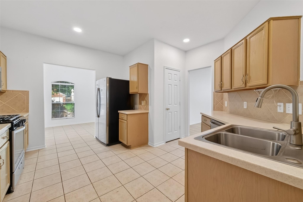 19530 Harvest Stream Way - Photo 15