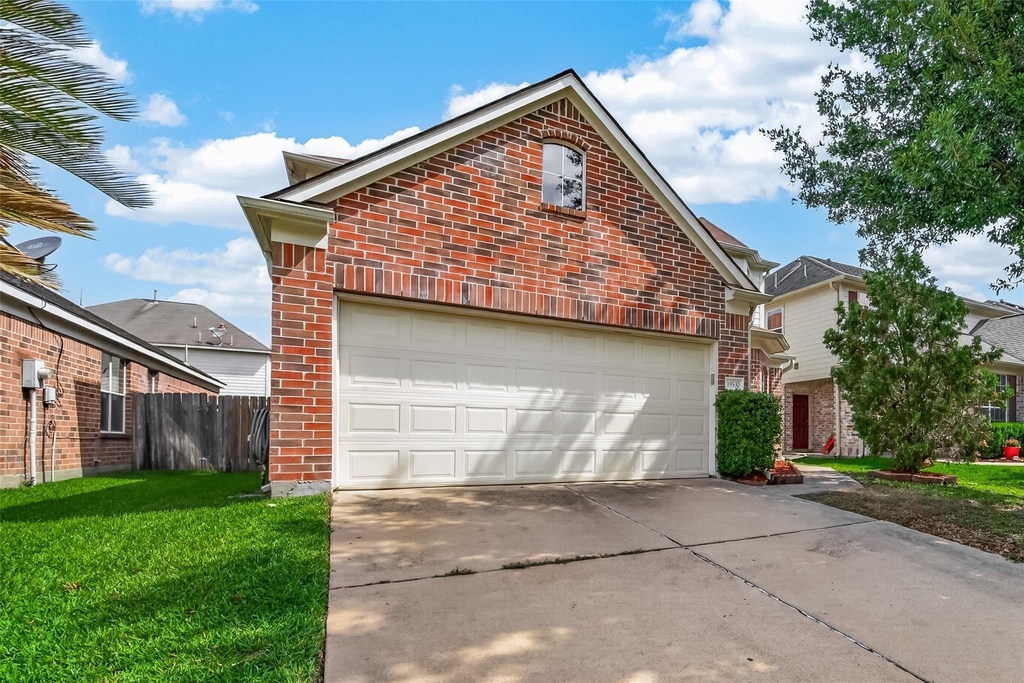 19530 Harvest Stream Way - Photo 1