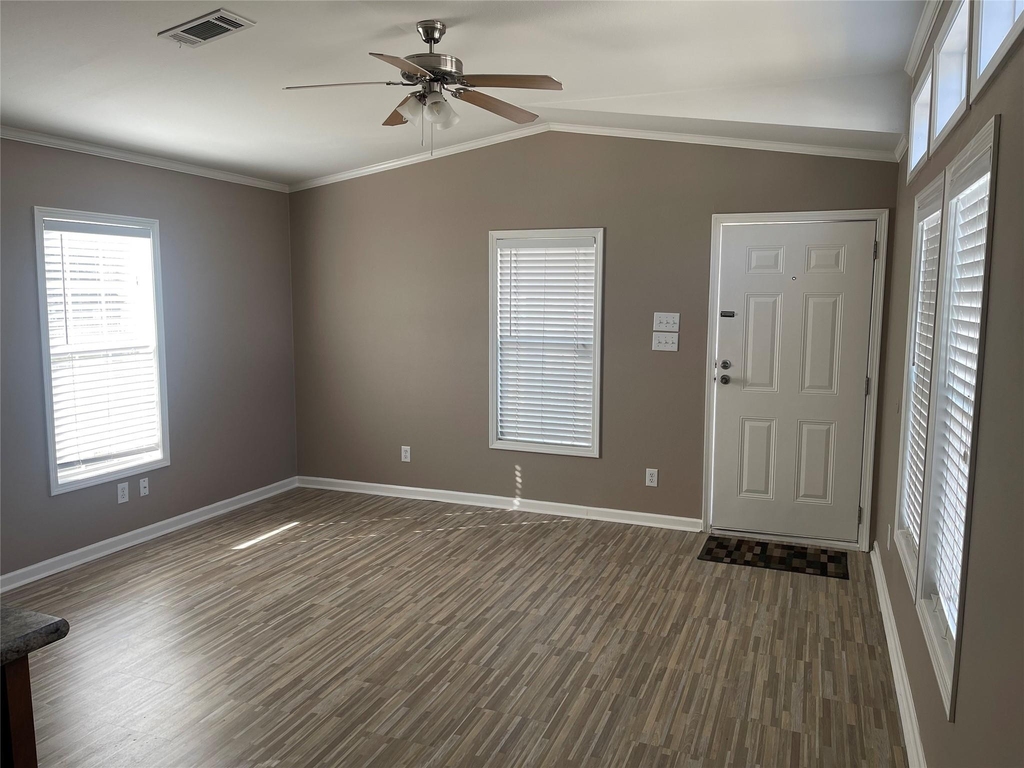 21513 W Hammond Drive - Photo 3