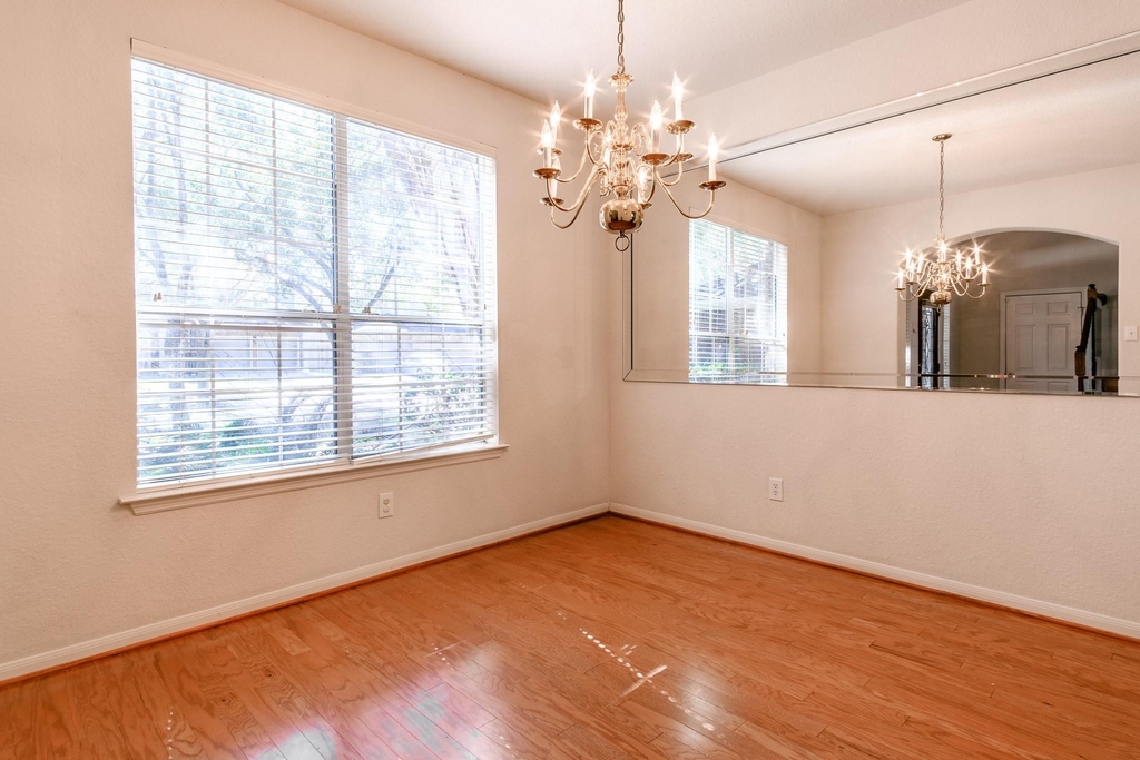 2918 Five Oaks Drive - Photo 2