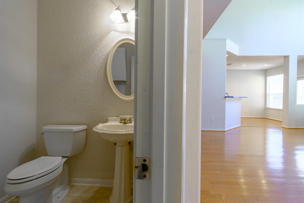 2918 Five Oaks Drive - Photo 15