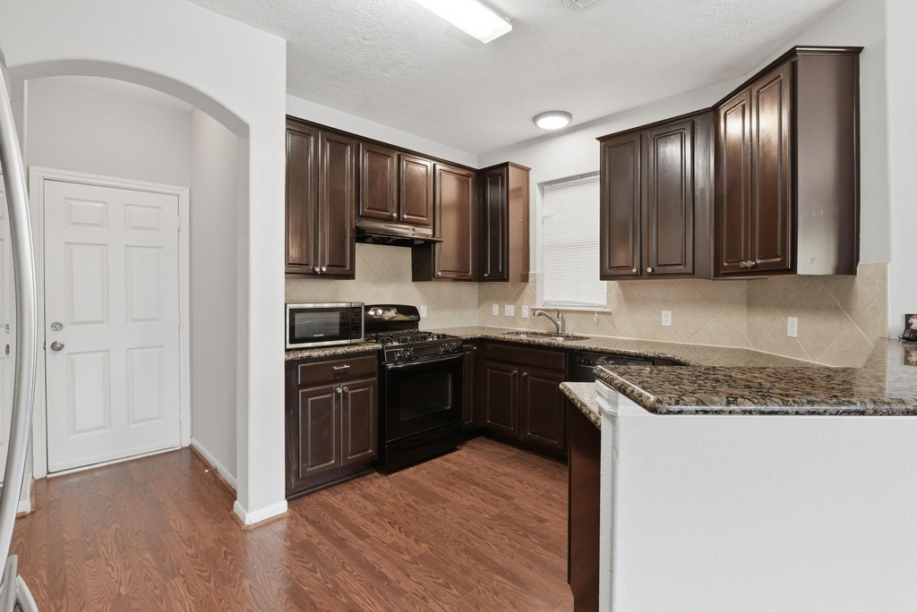 5227 Brinkman Court - Photo 9