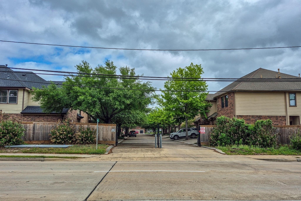 5227 Brinkman Court - Photo 1