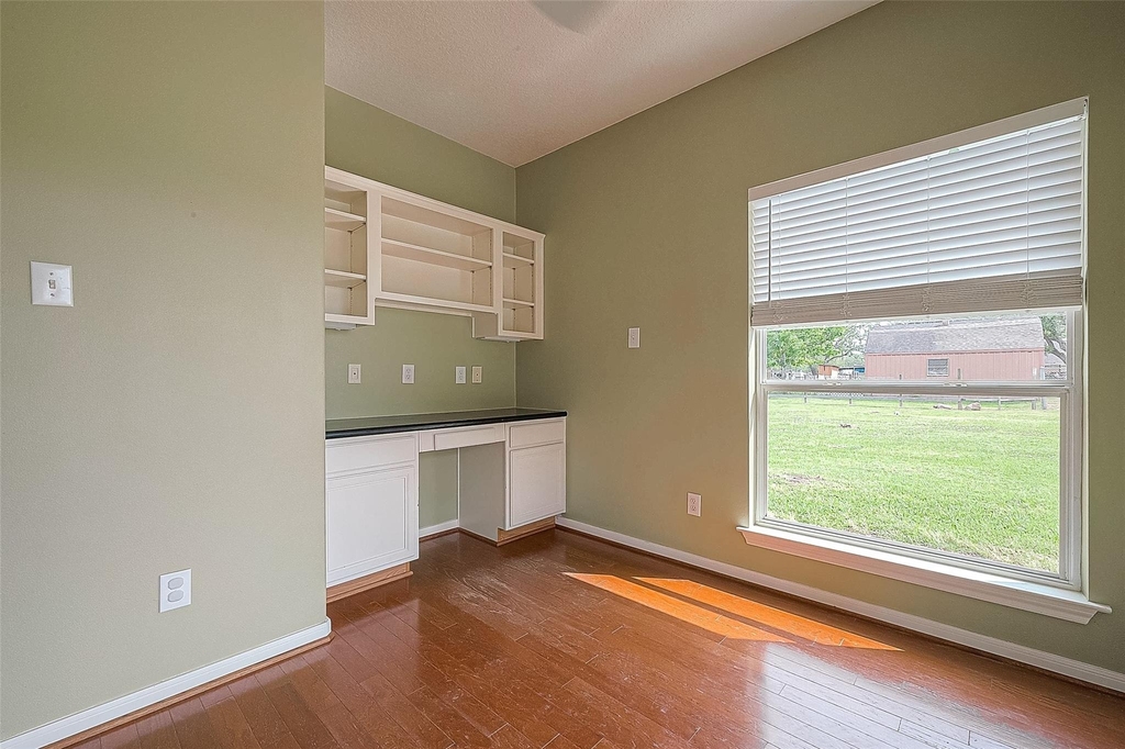14403 Vlasta Street - Photo 14