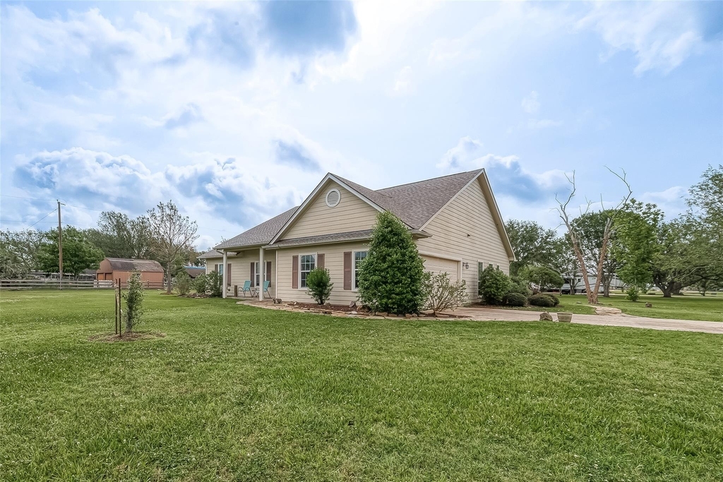 14403 Vlasta Street - Photo 1