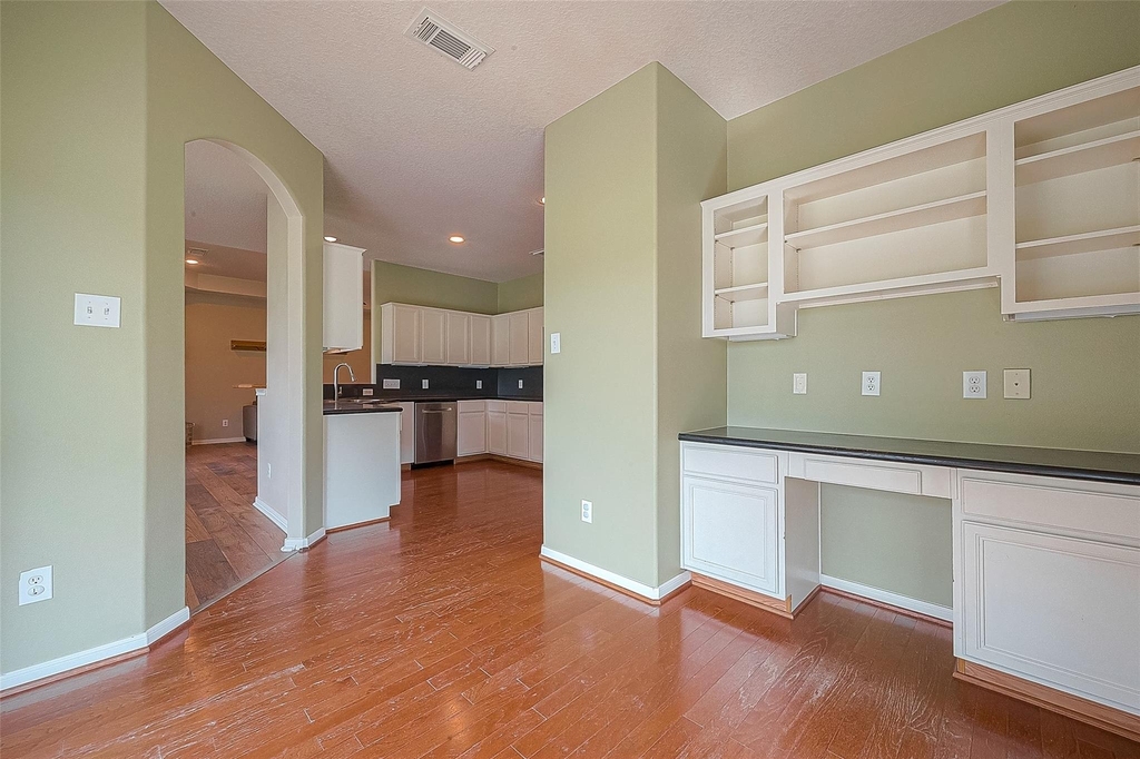 14403 Vlasta Street - Photo 15