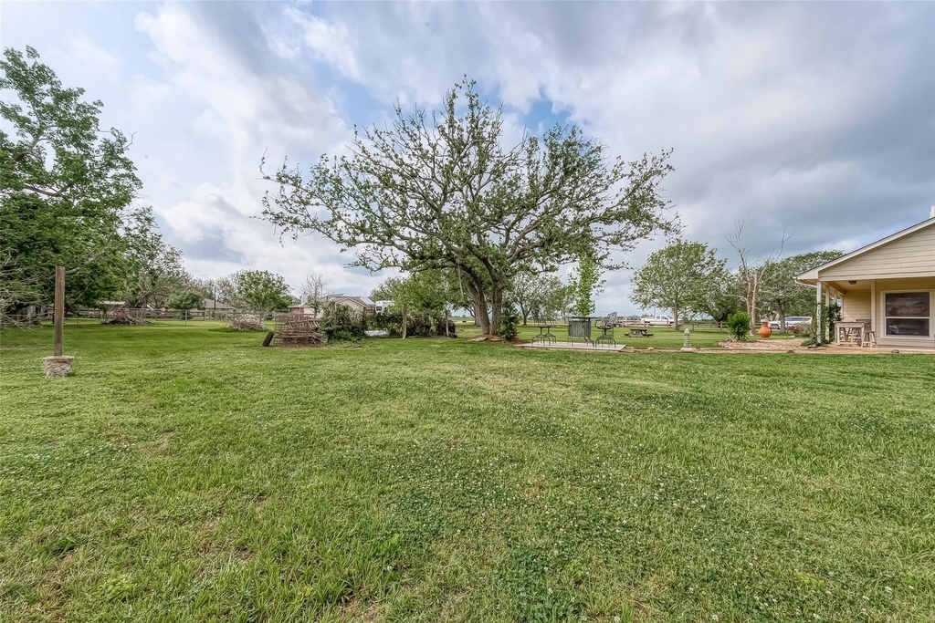 14403 Vlasta Street - Photo 41