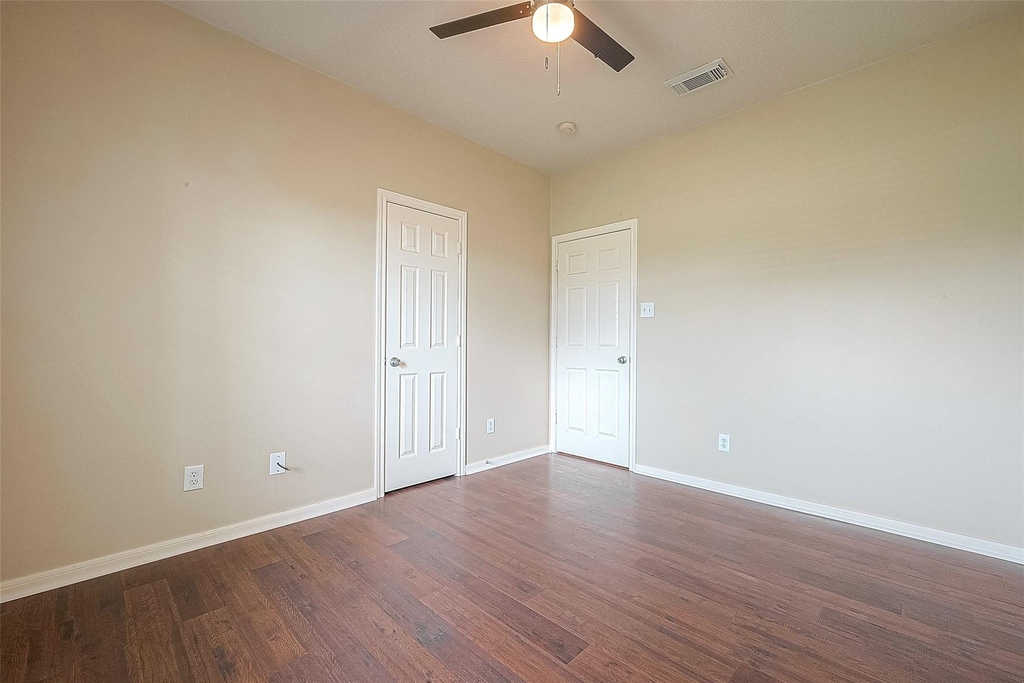 14403 Vlasta Street - Photo 28