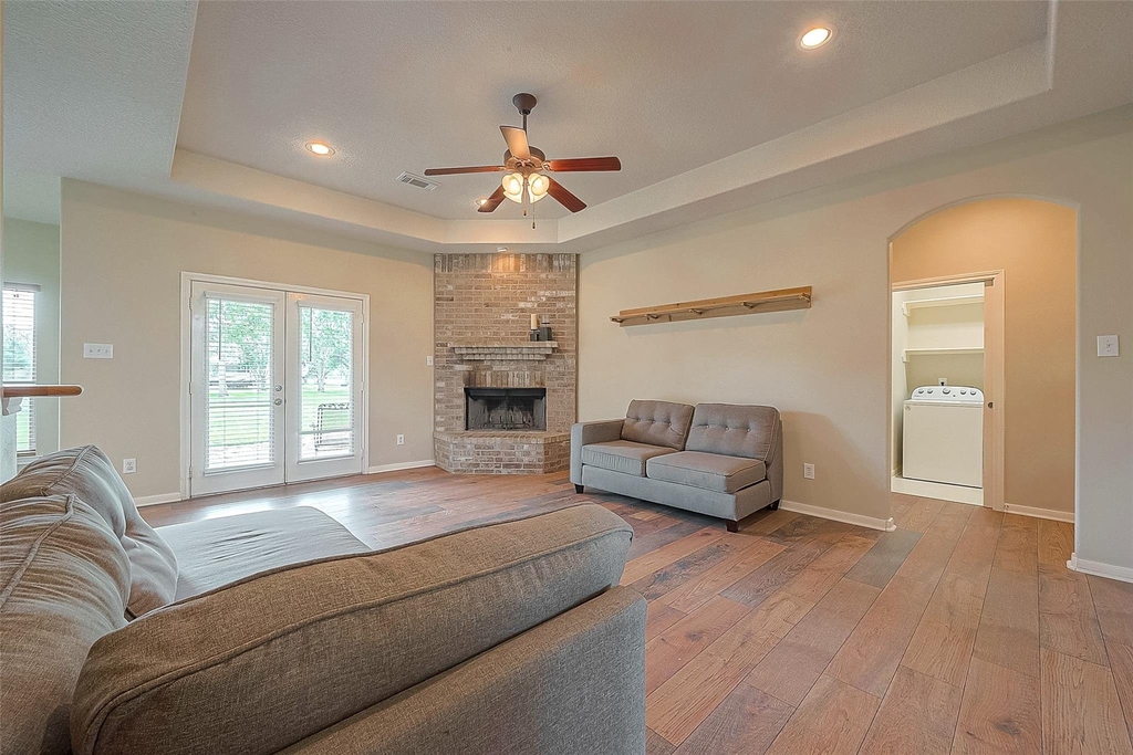 14403 Vlasta Street - Photo 5
