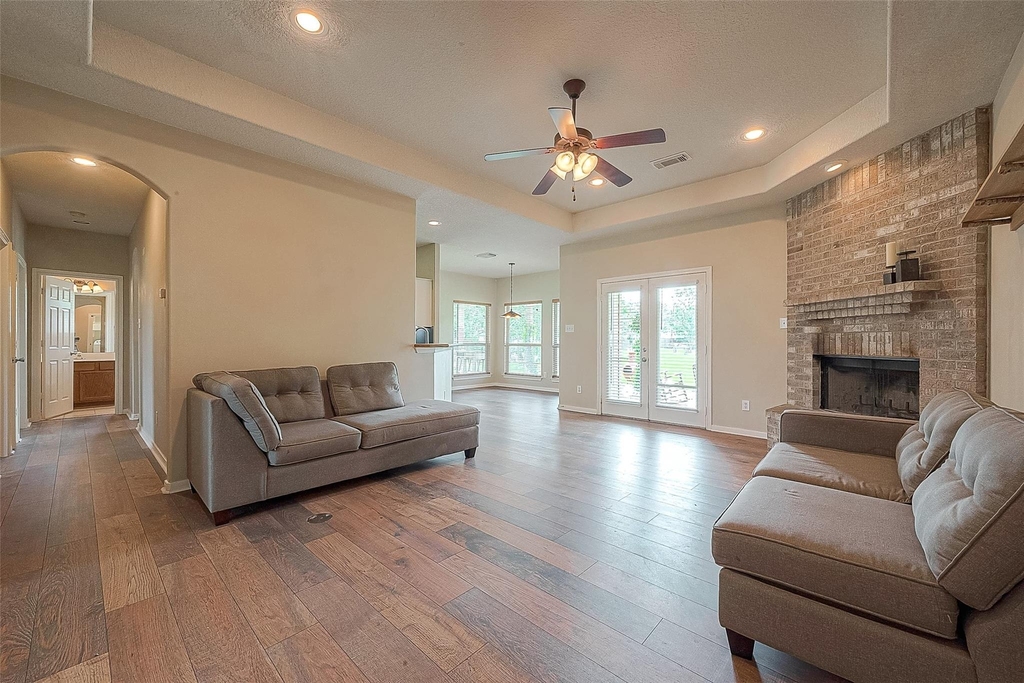 14403 Vlasta Street - Photo 6