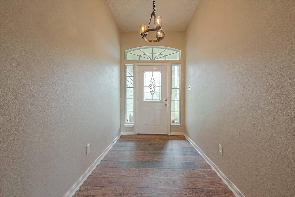 14403 Vlasta Street - Photo 3