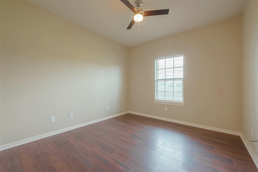 14403 Vlasta Street - Photo 27