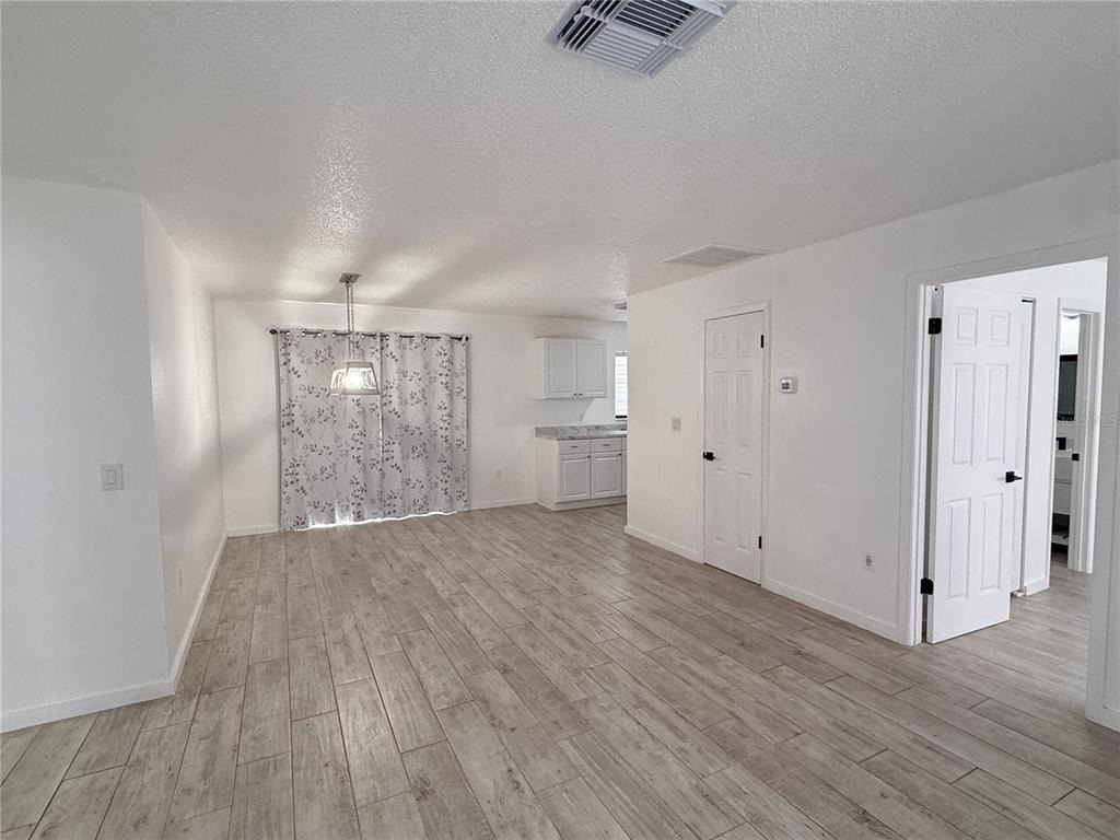 13186 Thrush Street - Photo 6