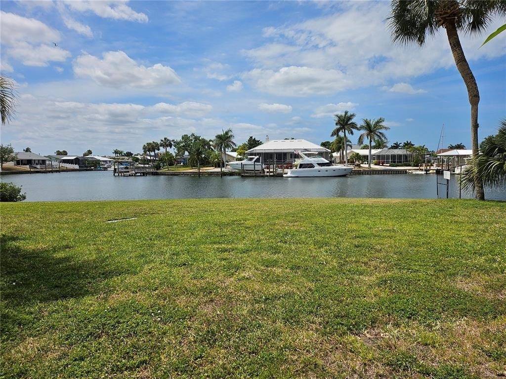 1028 Apollo Beach Boulevard - Photo 15