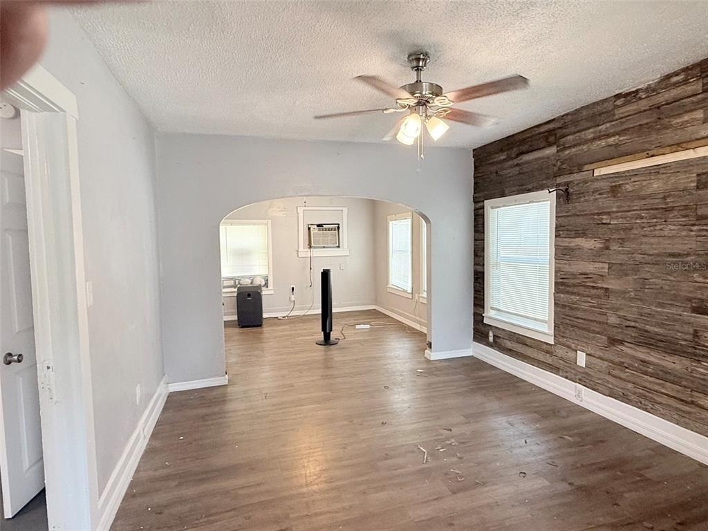 1933 47th Street S - Photo 3