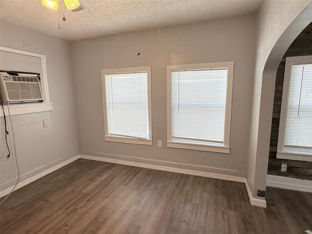 1933 47th Street S - Photo 8