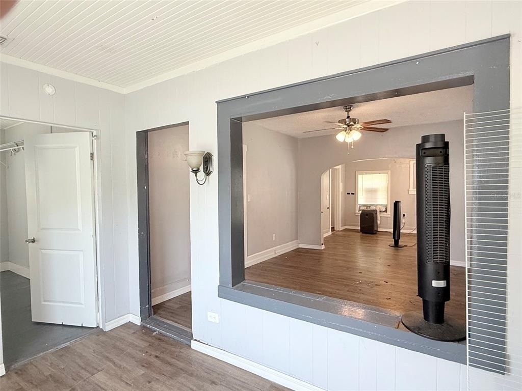 1933 47th Street S - Photo 2