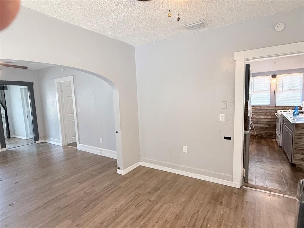 1933 47th Street S - Photo 7