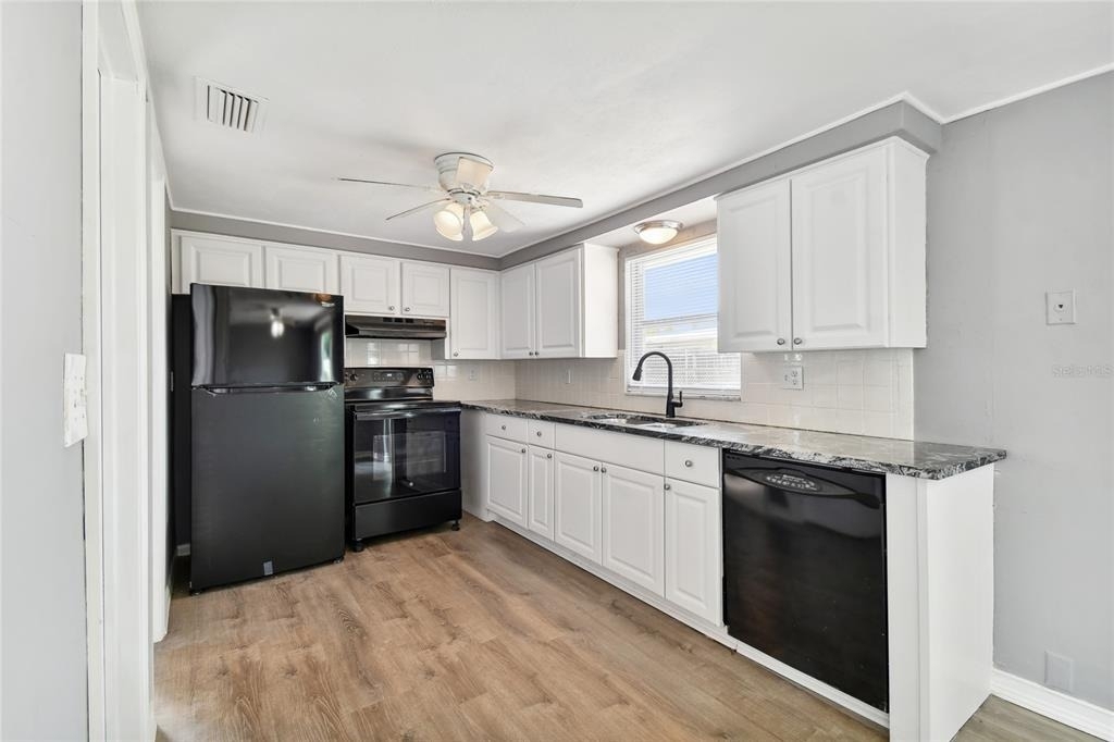 7721 Arbordale Drive - Photo 1