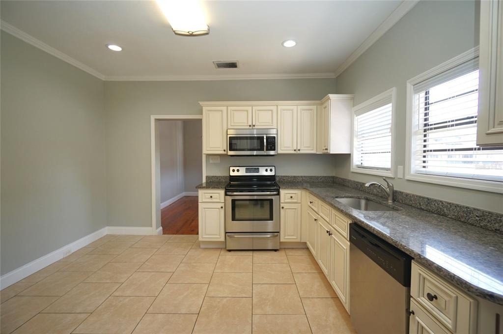 916 E 25th Avenue - Photo 9