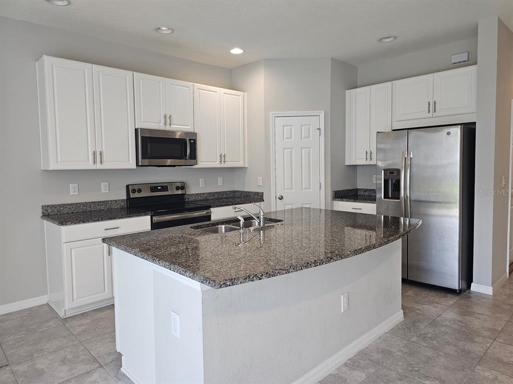 7113 Grand Elm Drive - Photo 5