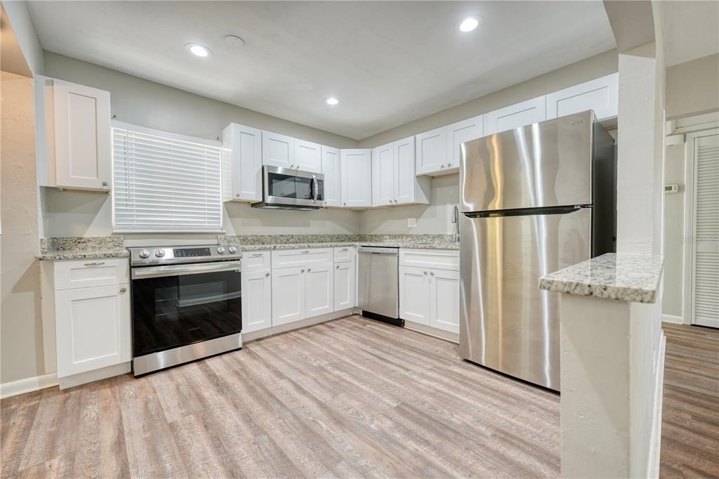 8086 28th Avenue N - Photo 4
