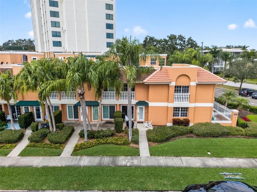 922 N Shore Drive Ne - Photo 1