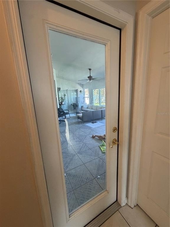 2618 Hawthorne Lane - Photo 16