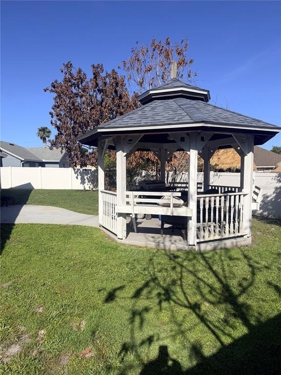 2618 Hawthorne Lane - Photo 18