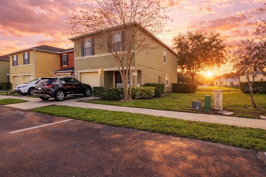 572 Cresting Oak Circle - Photo 0