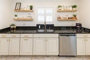 1571 Magnolia Avenue - Photo 9