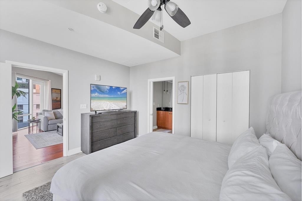 525 E Jackson Street - Photo 21