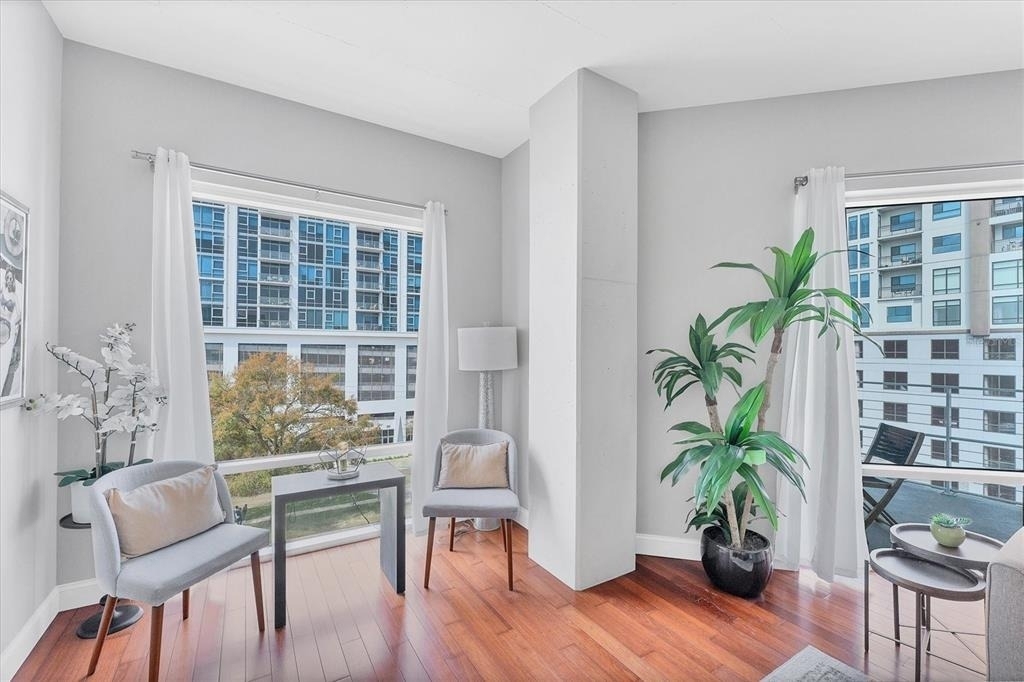 525 E Jackson Street - Photo 8
