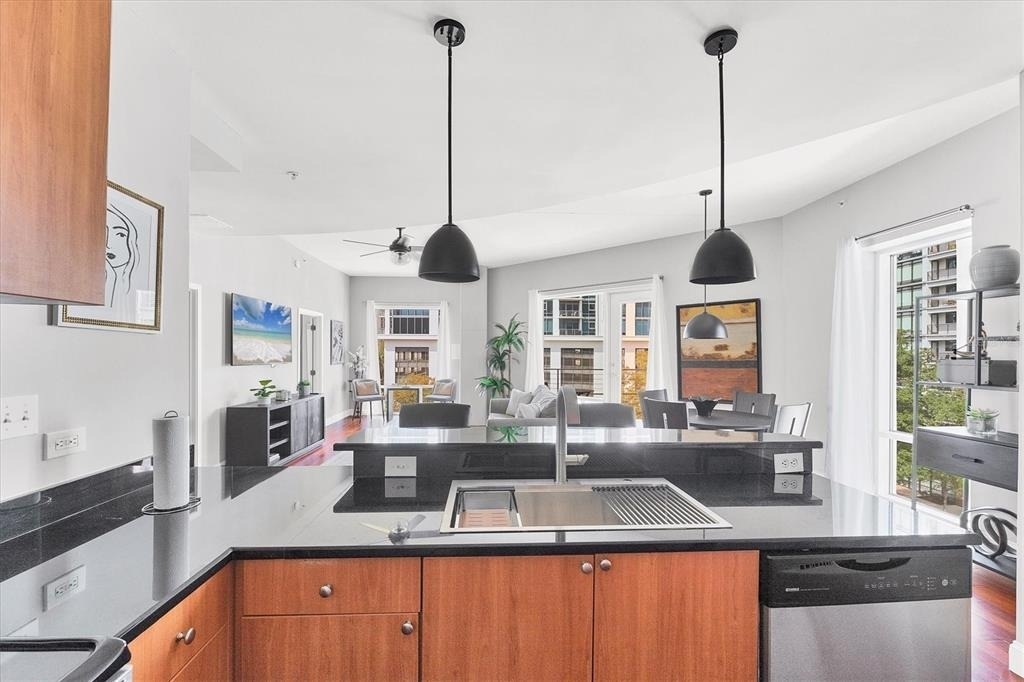 525 E Jackson Street - Photo 14
