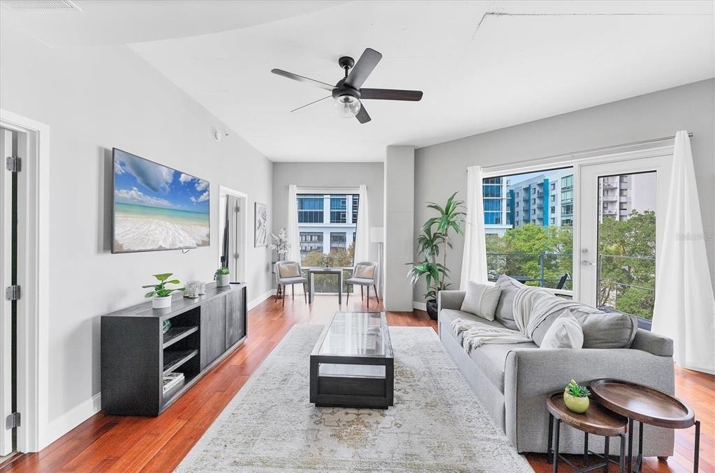 525 E Jackson Street - Photo 6