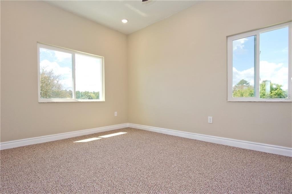 1927 Greenbriar Terrace - Photo 25