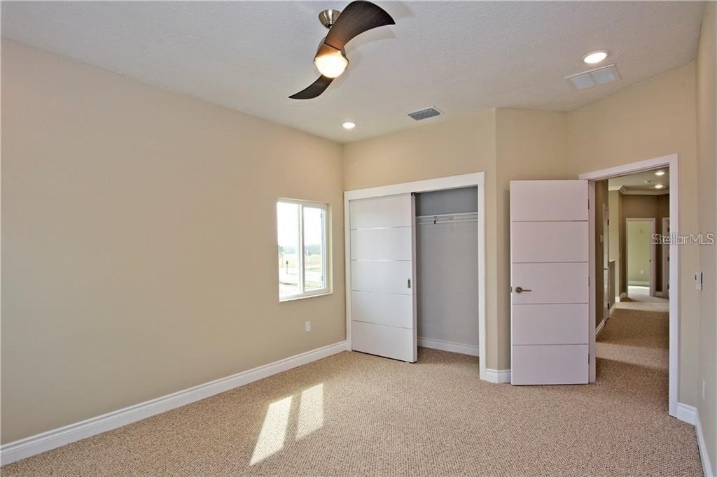 1927 Greenbriar Terrace - Photo 18