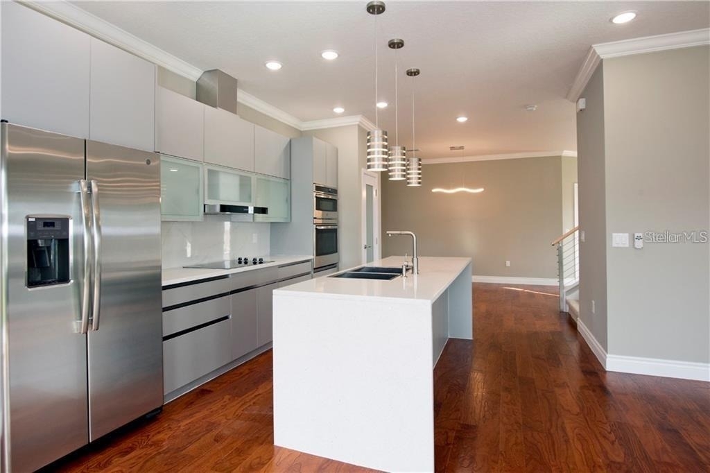 1927 Greenbriar Terrace - Photo 7