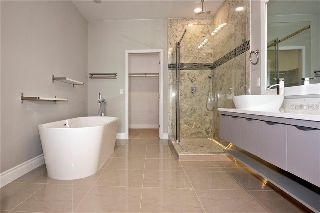 1927 Greenbriar Terrace - Photo 11