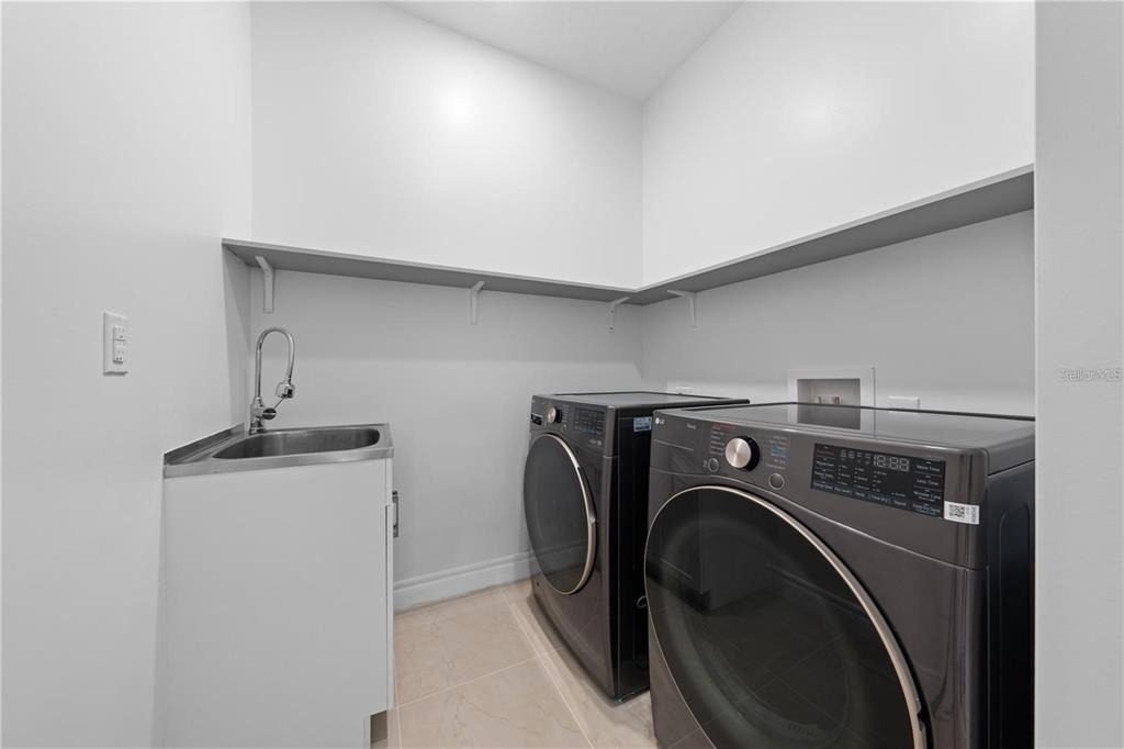 1927 Greenbriar Terrace - Photo 31