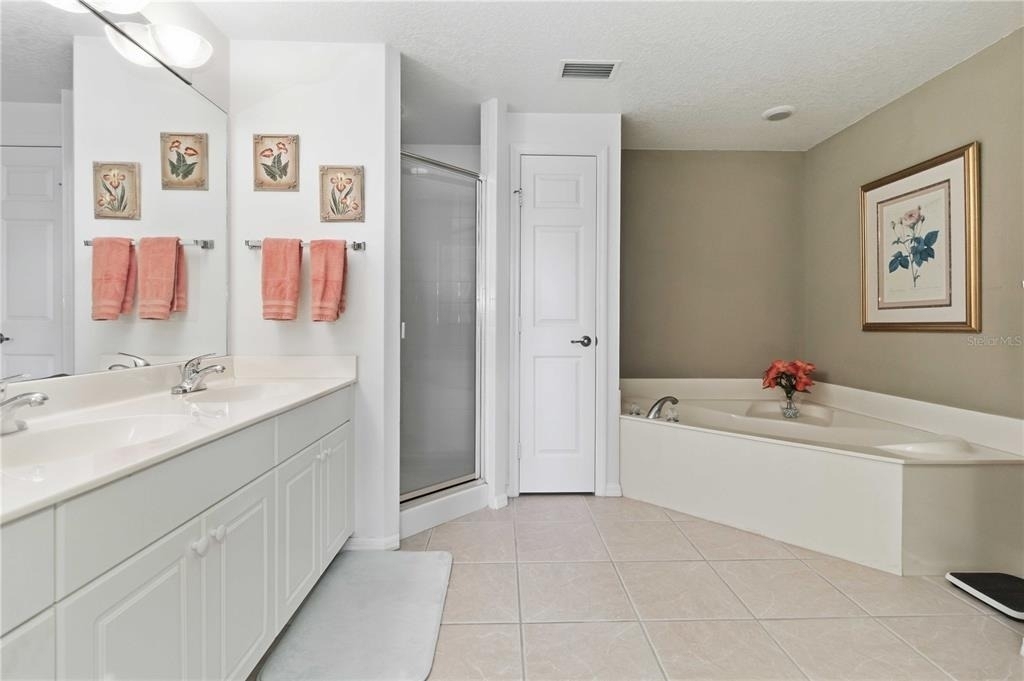 8921 Lake Drive - Photo 11