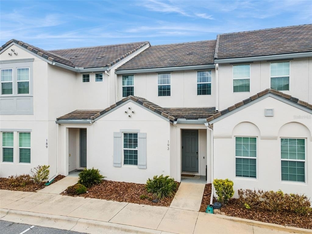 193 Captiva Drive - Photo 1