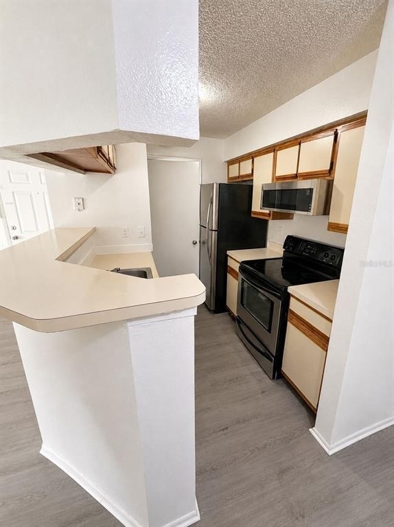 249 Afton Square - Photo 3