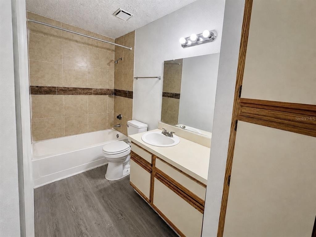 249 Afton Square - Photo 7